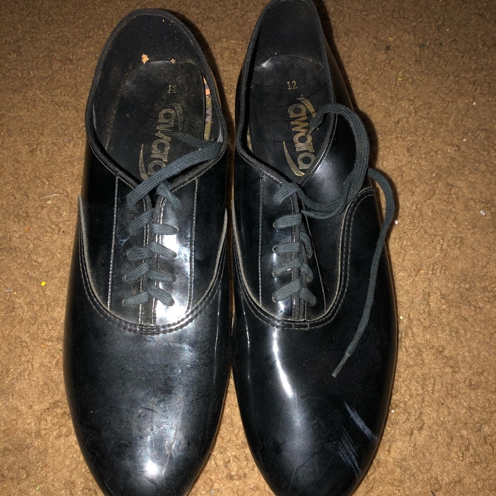 Tap shoes